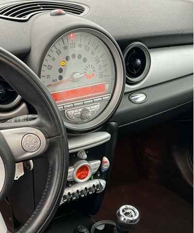 Mini HATCH R56 1.6i - 120 Cooper