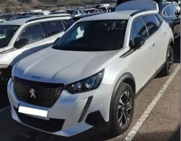 Peugeot2008Allure 1.2 PureTech 100HP S&S 6MT