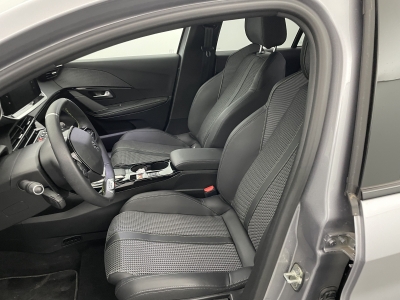 Peugeot 208 50 kWh 136ch GT
