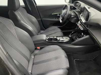 Peugeot e-2008 136 ch GT