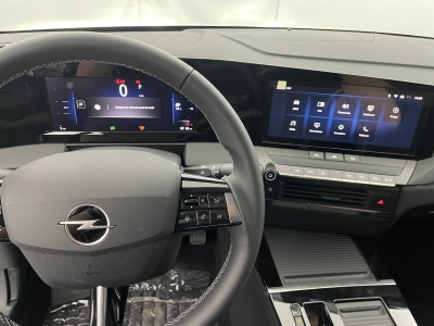 Opel Astra 156 ch & Batterie 54 kWh