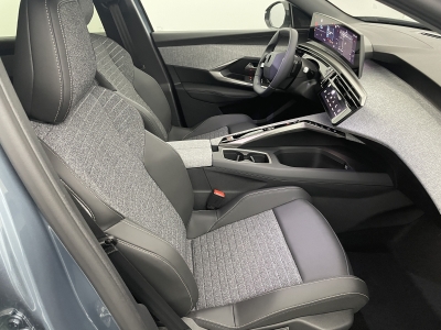 Peugeot 3008 NOUVEAU Hybrid 136 e-DCS6 Allure