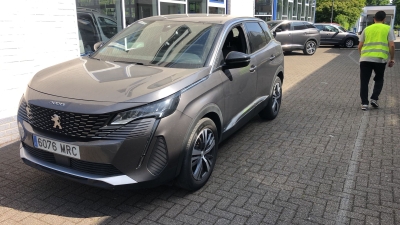 Peugeot3008Hybrid 136 e-DCS6 Allure Pack