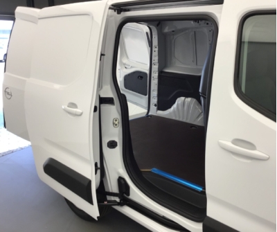 Opel Combo M 650 KG BLUEHDI 130 S&S EAT8