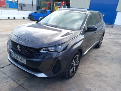 Peugeot5008Hybrid 136 e-DCS6 GT
