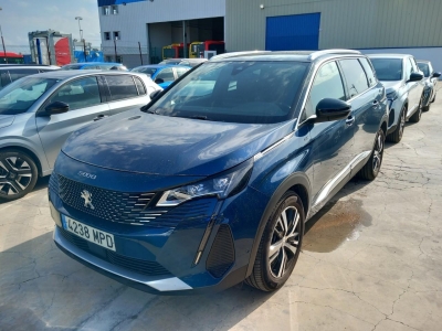 Peugeot5008Hybrid 136 e-DCS6 GT