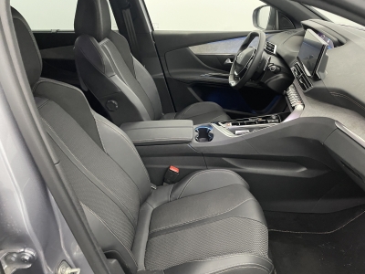 Peugeot 5008 Hybrid 136 e-DCS6 GT
