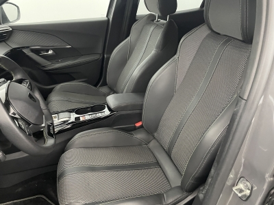 Peugeot 2008 NOUVEAU PureTech 130 S&S EAT8 GT
