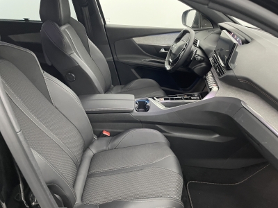 Peugeot 5008 Hybrid 136 e-DCS6 GT