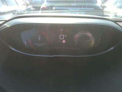 Peugeot 3008 Hybrid 136 e-DCS6 GT