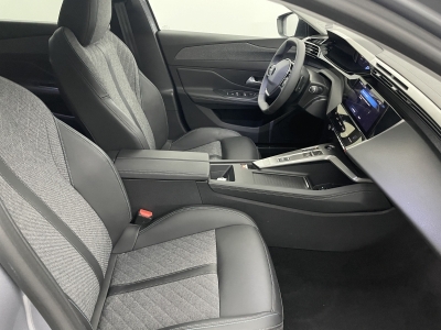 Peugeot 408 Hybrid 136 e-DCS6 Allure
