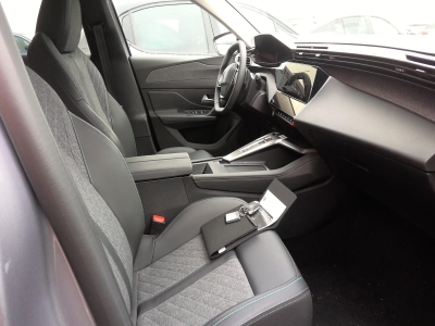 Peugeot 408 Hybrid 136 e-DCS6 Allure