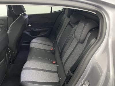 Peugeot 408 Hybrid 136 e-DCS6 Allure