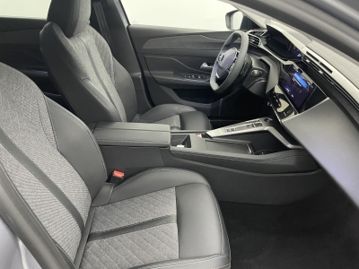 Peugeot 408 Hybrid 136 e-DCS6 Allure