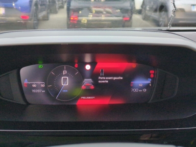 Peugeot 408 Hybrid 136 e-DCS6 Allure
