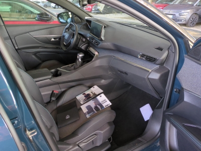 Peugeot 3008 PureTech 130ch S&S BVM6 Allure Pack