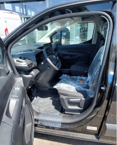 Opel Combo COMBO-E M 800 KG ELECTRIQUE 100 KW BATTERIE 51 KWH (NEW MODEL)