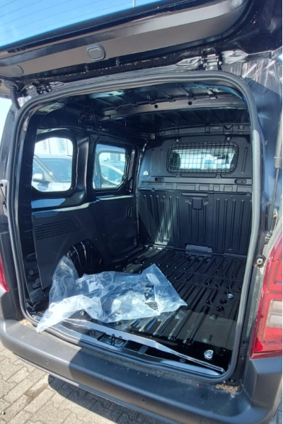Opel Combo COMBO-E M 800 KG ELECTRIQUE 100 KW BATTERIE 51 KWH (NEW MODEL)