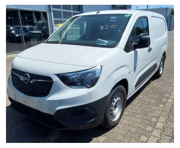 OpelComboCOMBO-E XL 750 KG ELECTRIQUE 100 KW BATTERIE 50 KWH (OLD MODEL)