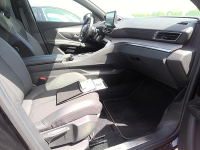 Peugeot 5008 Hybrid 136 e-DCS6 GT