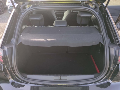 Peugeot 208 Hybrid 136 e-DCS6 GT
