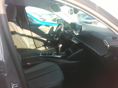 Peugeot 208 PureTech 100 S&S BVM6 Allure