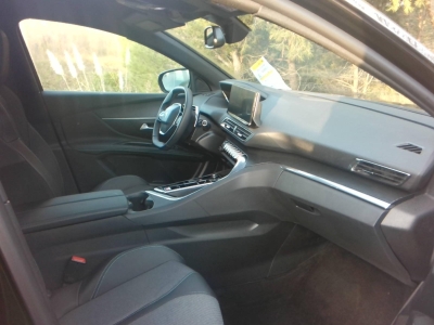 Peugeot 3008 Hybrid 180 e-EAT8 Allure Pack