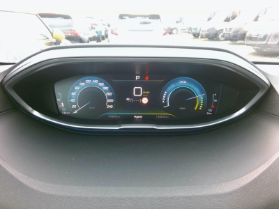 Peugeot 3008 Hybrid 180 e-EAT8 Allure Pack