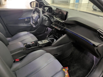 Peugeot 208 Hybrid 136 e-DCS6 GT