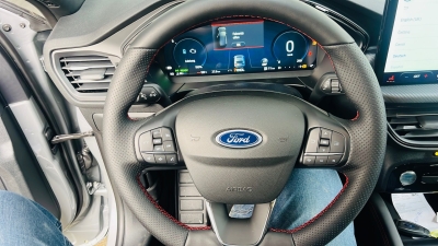 Ford Kuga 2.5 Duratec 180PS FHEV Powershift ST-Line