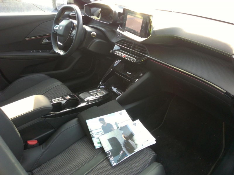 Peugeot e-208 50 kWh 136ch GT