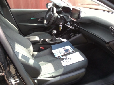 Peugeot 208 PureTech 100 S&S BVM6 Allure
