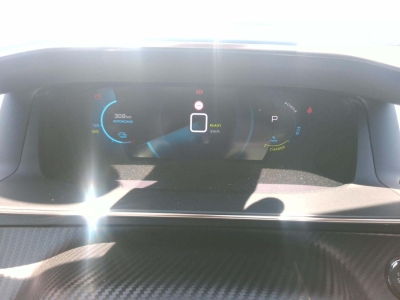 Peugeot e-2008 136 ch GT