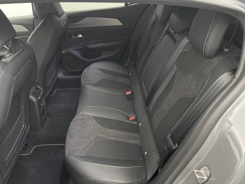 Peugeot 408 Hybrid 145 e-DCS6 GT