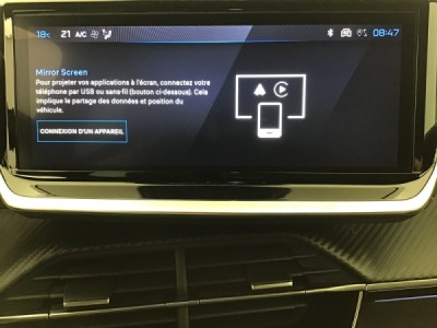 Peugeot 2008 GT HYBRID 136 e-DSC6