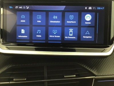 Peugeot 2008 GT HYBRID 136 e-DSC6