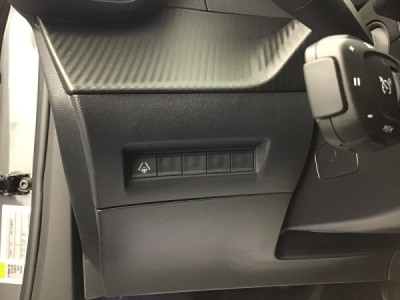 Peugeot 2008 GT HYBRID 136 e-DSC6