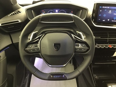 Peugeot 2008 GT HYBRID 136 e-DSC6