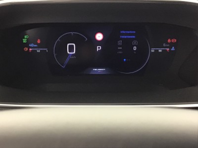 Peugeot 2008 GT HYBRID 136 e-DSC6