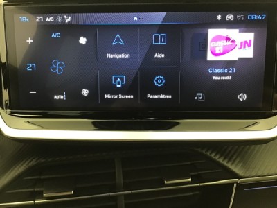 Peugeot 2008 GT HYBRID 136 e-DSC6