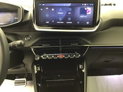 Peugeot 2008 GT HYBRID 136 e-DSC6