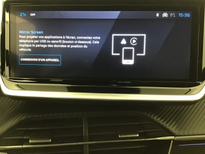 Peugeot 2008 GT HYBRID 136 e-DSC6