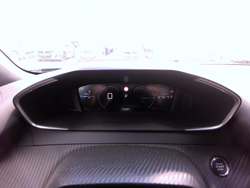 Peugeot 2008 Hybrid 145 e-DCS6 Allure