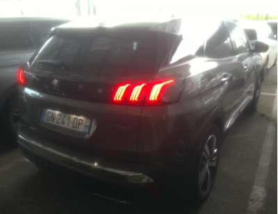 Peugeot 3008 Hybrid4 300 e-EAT8 GT