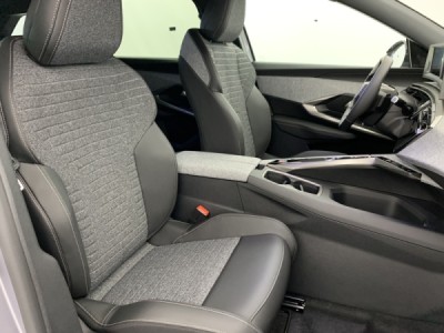 Peugeot 5008 Hybrid 145 e-DCS6 Allure