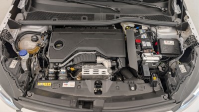 Peugeot 2008 Hybrid 136 e-DCS6 Allure