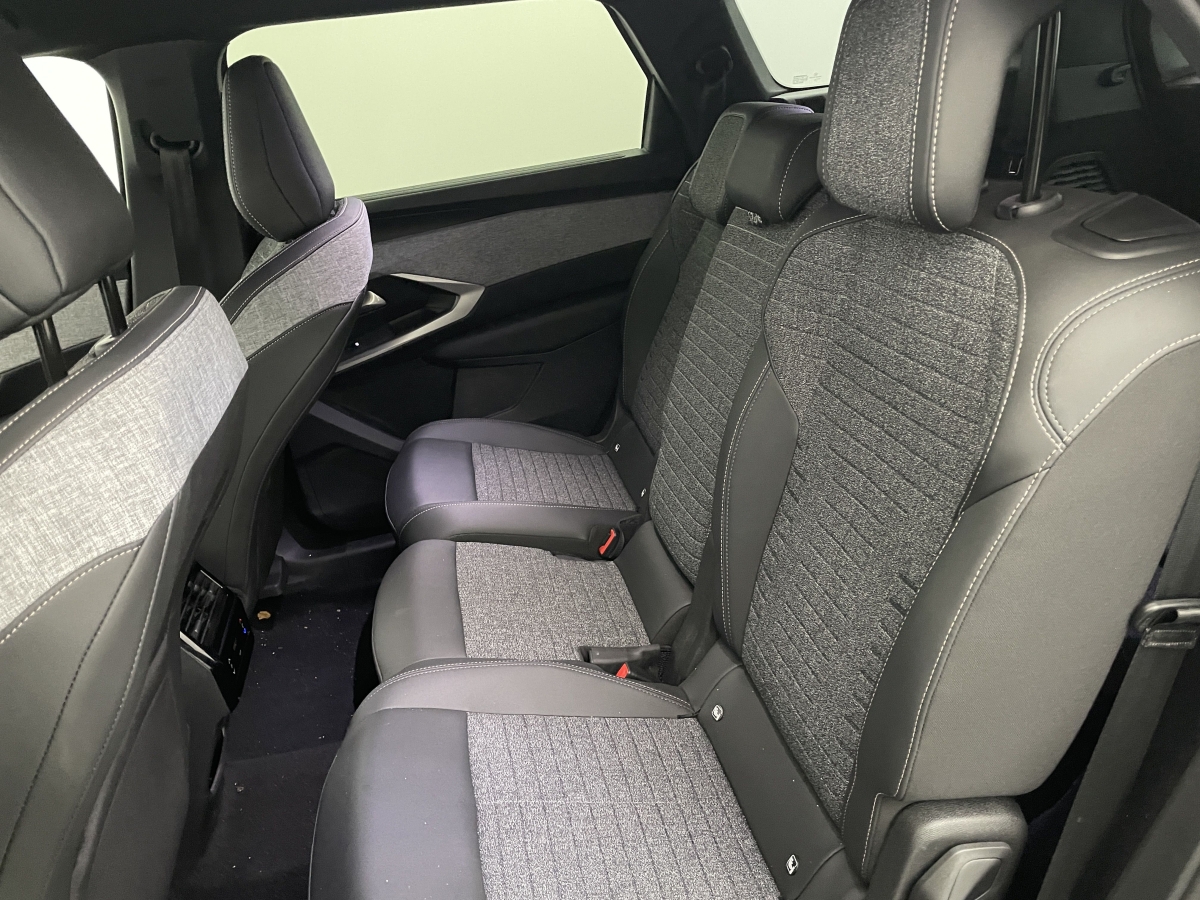 Peugeot 5008 9