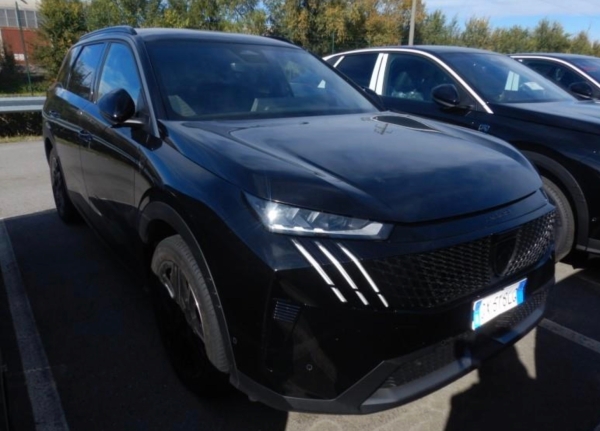 Peugeot5008Hybrid 145 ch e-DCS6 GT