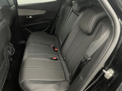 Peugeot 3008 Hybrid4 300 e-EAT8 GT