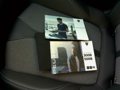 Peugeot 3008 Hybrid 180 e-EAT8 Allure Pack